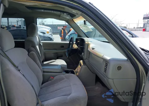 2000 Chevrolet Silverado 2500 Ls z USA, uszkodzony, nr VIN 1GCFC29U8YZ144325